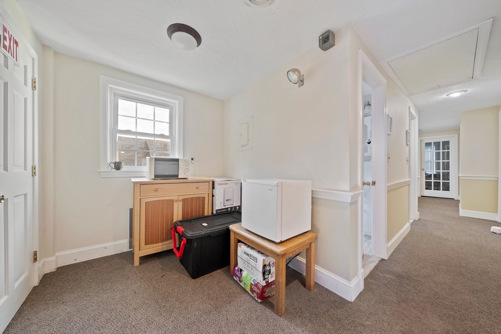 285 Washington Street Property Photo 26