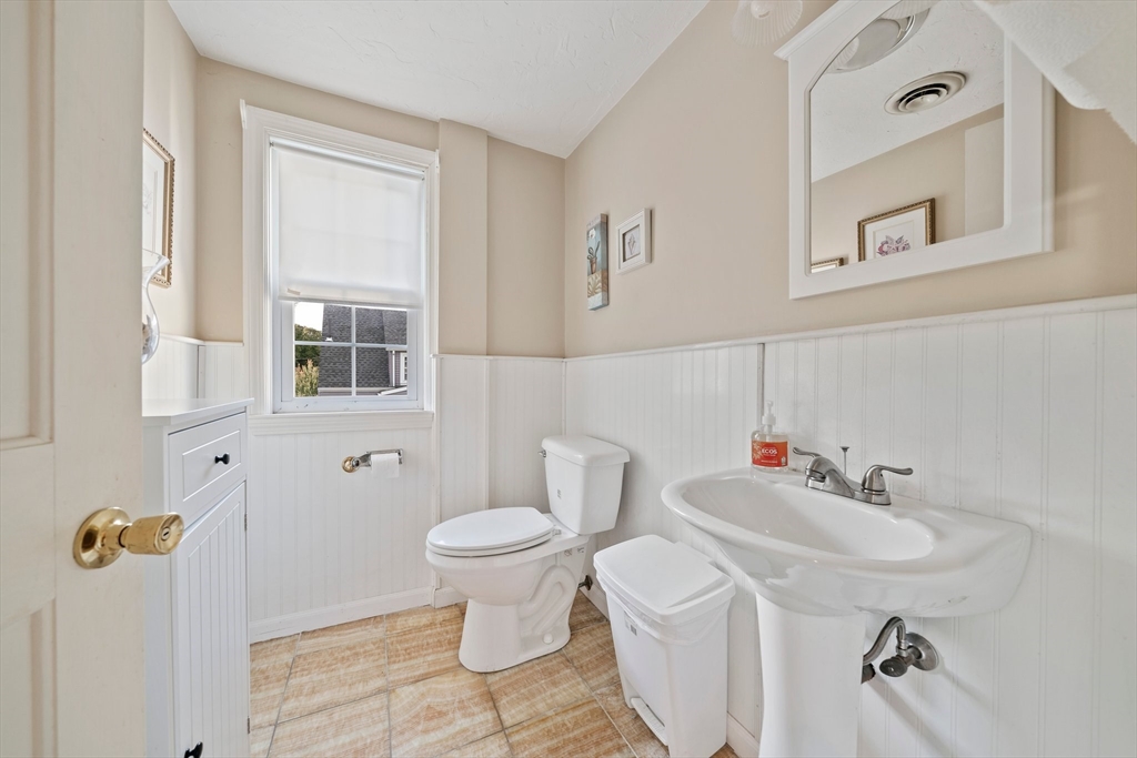 285 Washington Street Property Photo 27