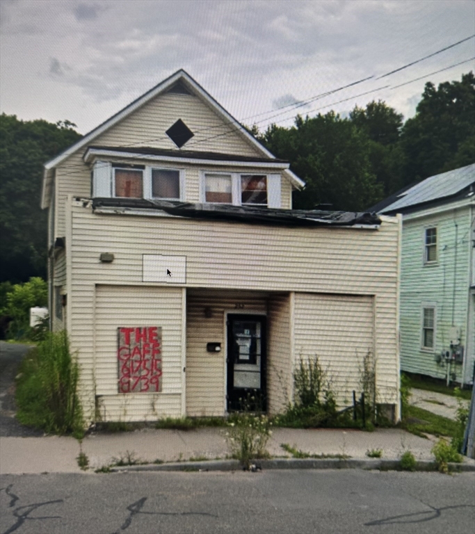 252 Wahconah St Property Photo