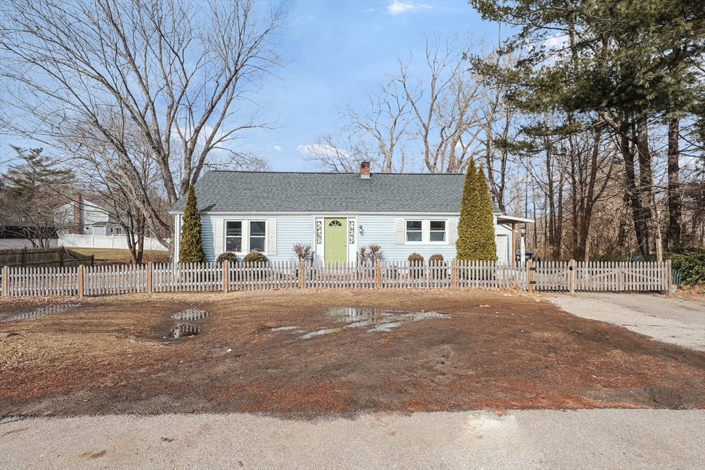 121 West Bacon Property Photo