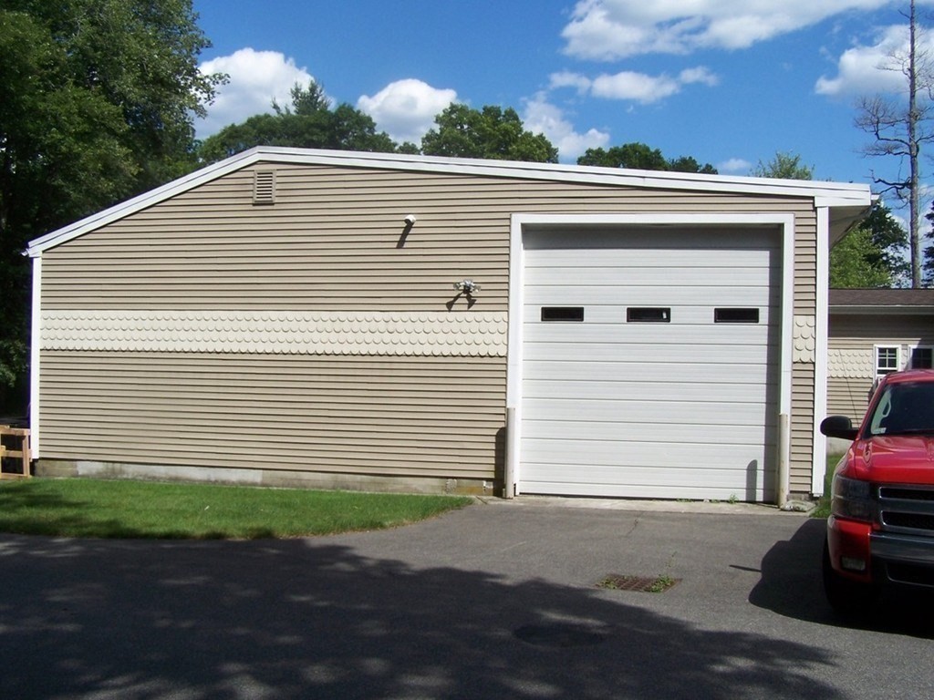 131 West St Property Photo 2