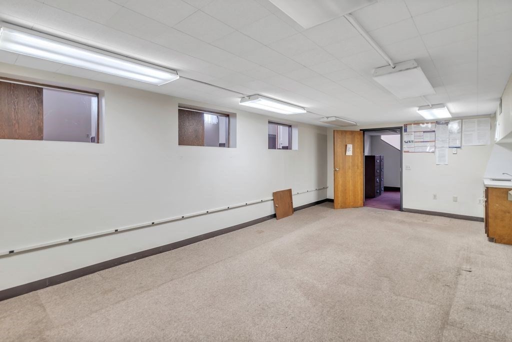 229 Park Ave Property Photo 14