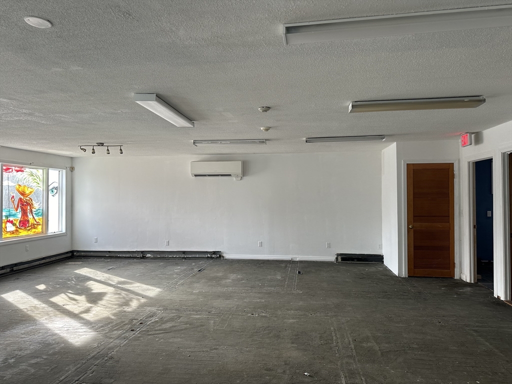 194 Rockdale Ave # 1l Property Photo 3