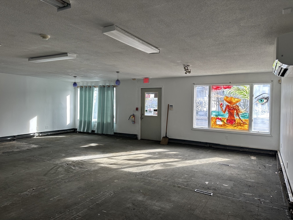 194 Rockdale Ave # 1l Property Photo 4