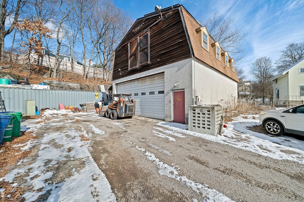 93 Thurston Road Property Photo 6