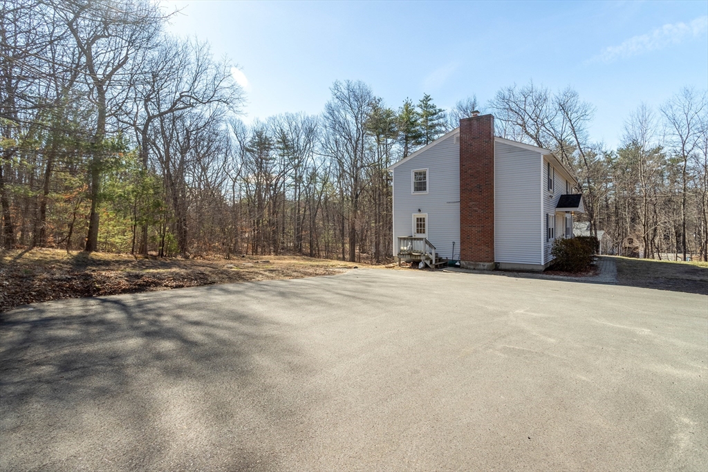 607-609 Flat Hill Rd Property Photo 4