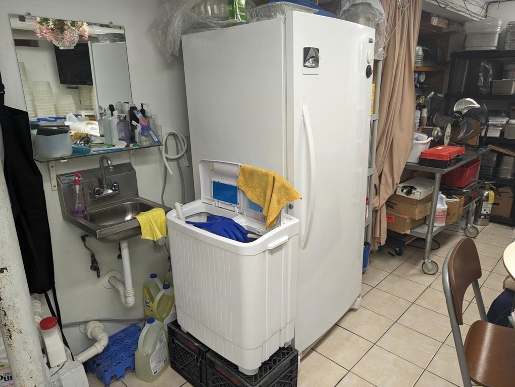 0 Confidential Property Photo 7