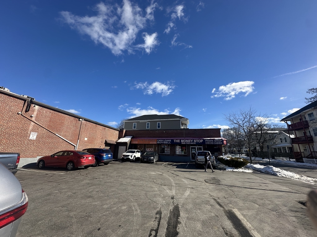 477 Park Property Photo 1