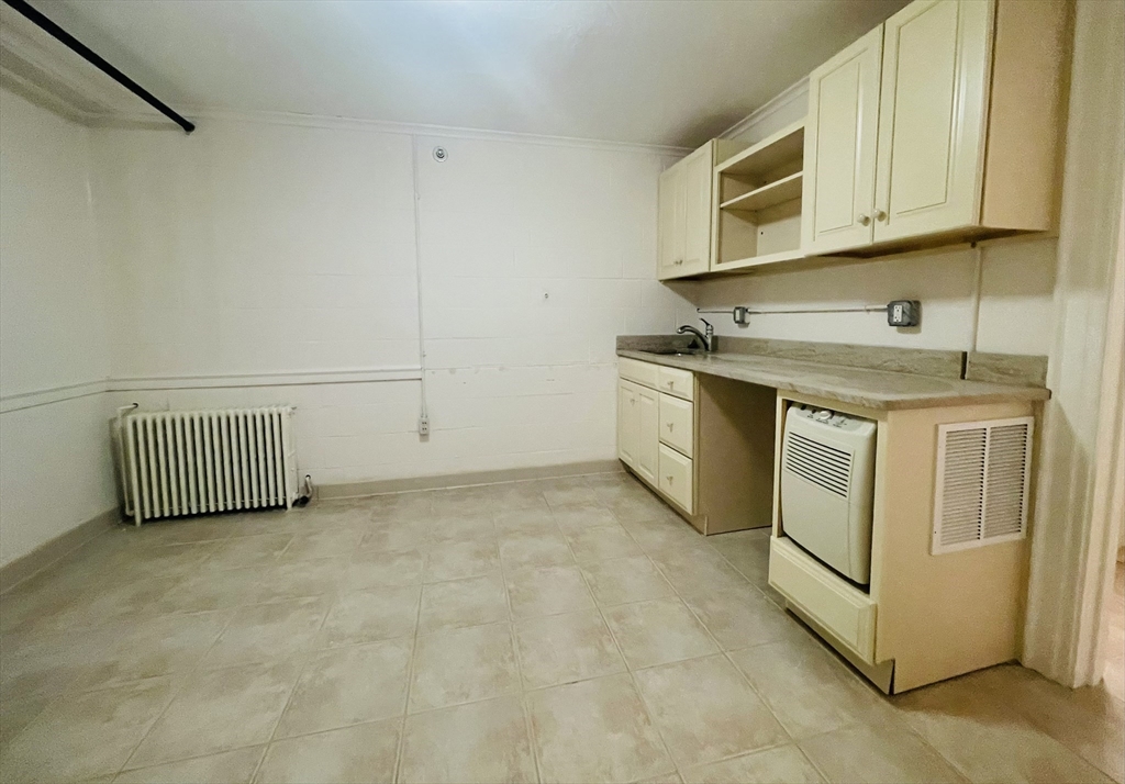 338 Main St Property Photo 15