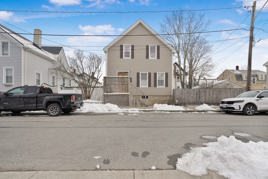 14 Spruce St Property Photo 1