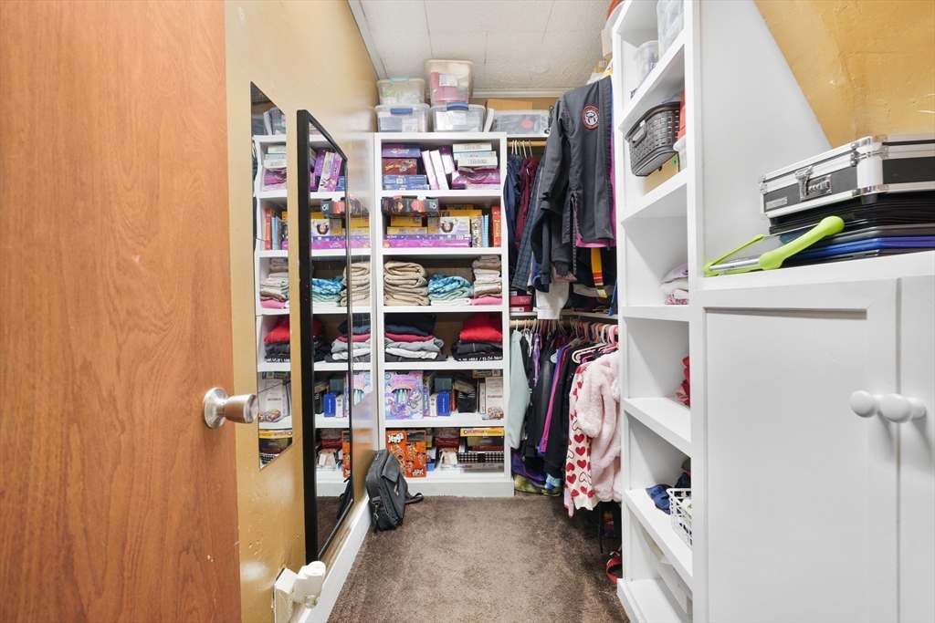 14 Spruce St Property Photo 12