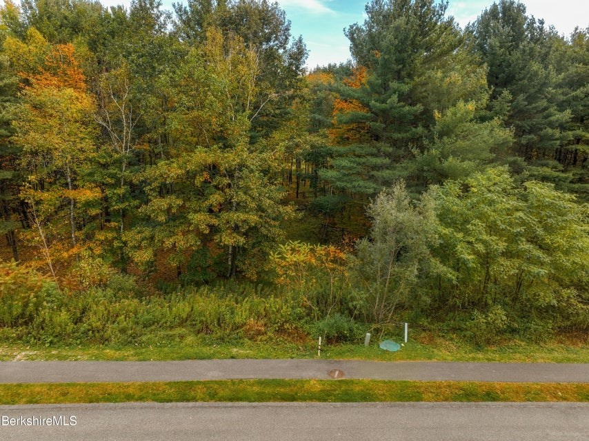 39 Old Farm Lane Property Photo 5