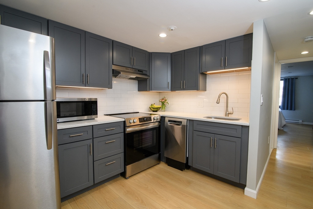 49 Melrose St # 1a Property Photo