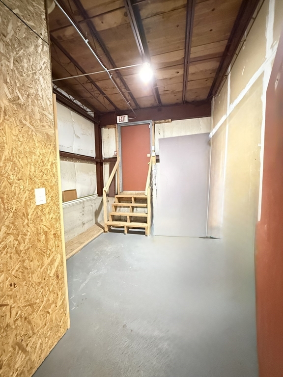 430 Maple St. Property Photo 36