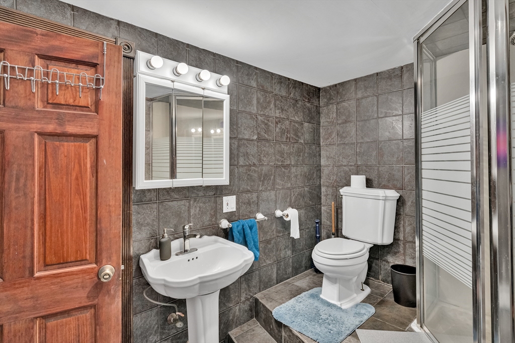 49 Glenwood Rd. Property Photo 29