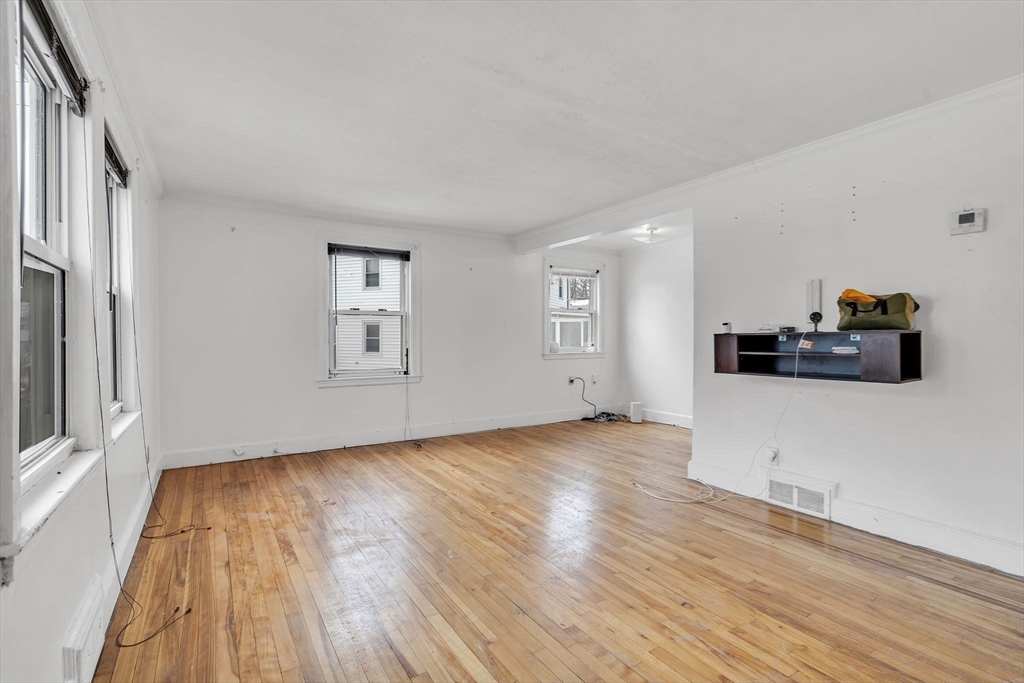 10 Briarcliff Ter Property Photo 4