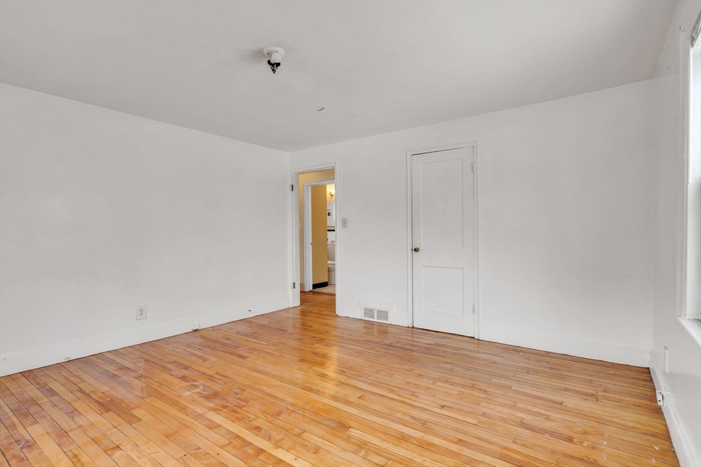 10 Briarcliff Ter Property Photo 14