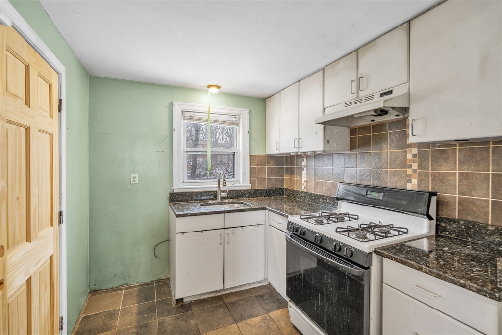 10 Briarcliff Ter Property Photo 17