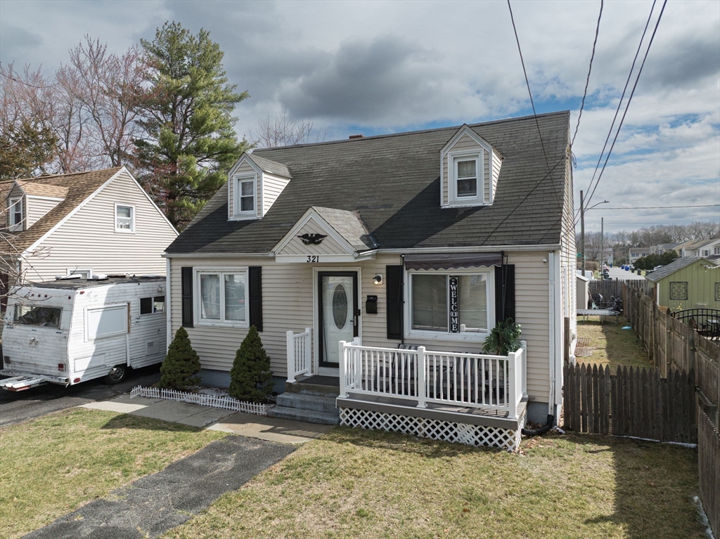321 Rosewell Street Property Photo