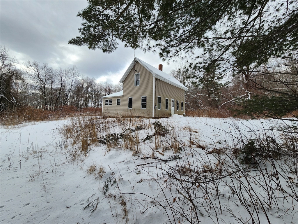 1212 Southbridge Rd Property Photo 6