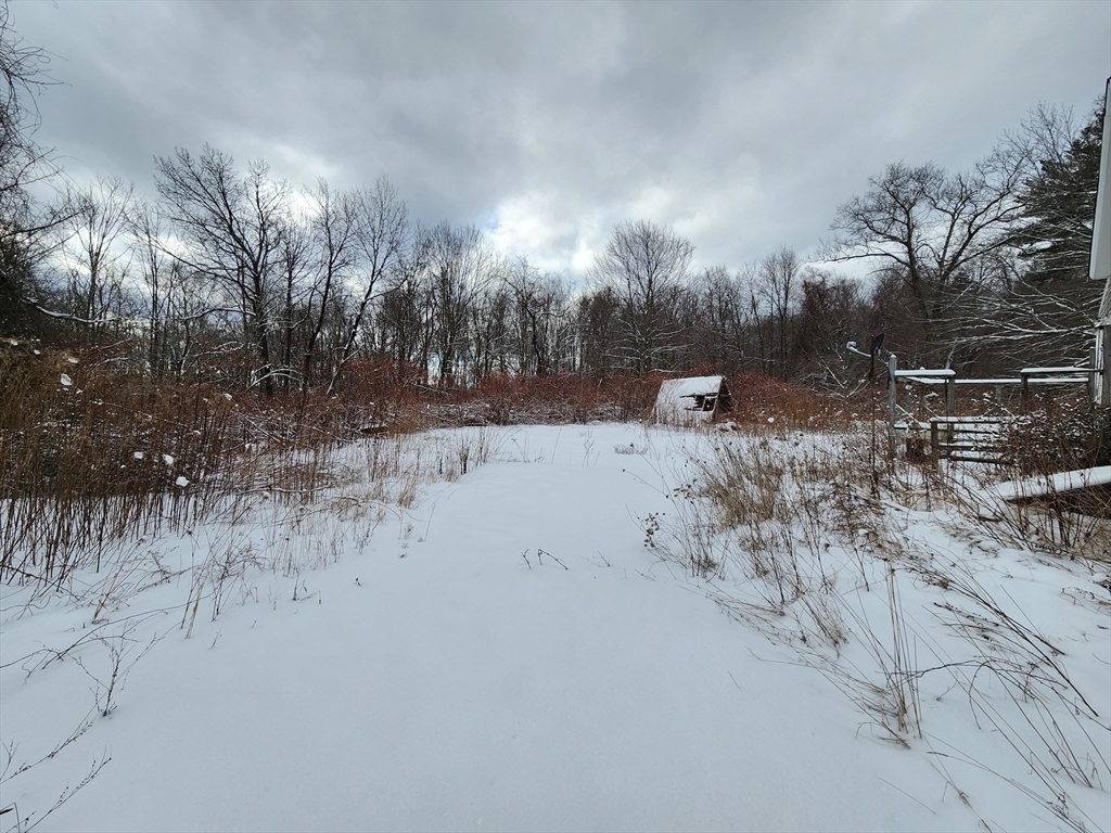 1212 Southbridge Rd Property Photo 9