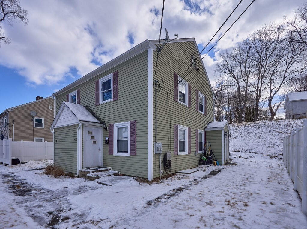 493 Hamilton St Property Photo 2