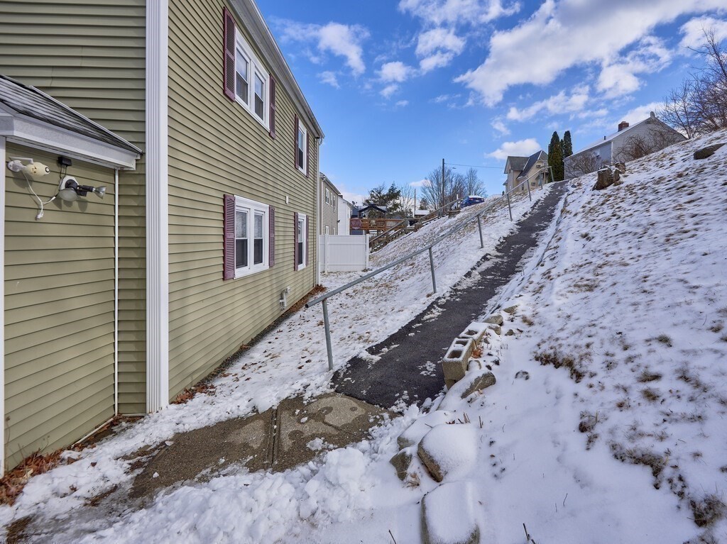493 Hamilton St Property Photo 7