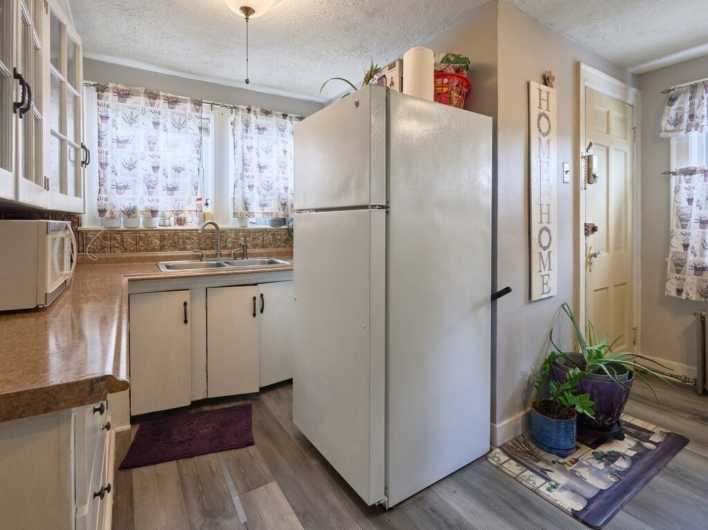 493 Hamilton St Property Photo 10