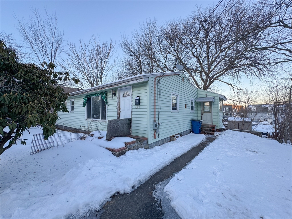 90 Thornton St Property Photo