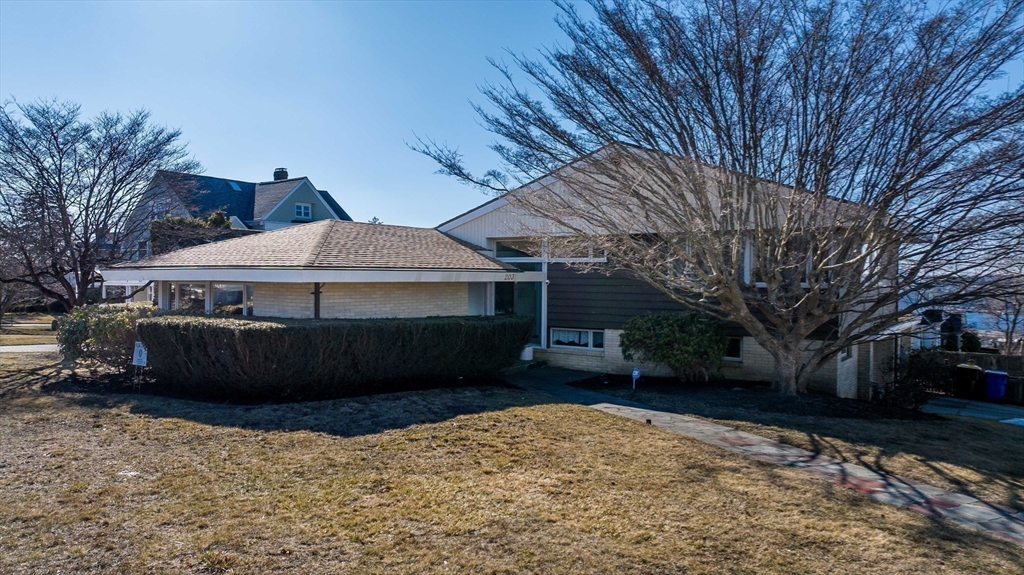 203 Martha St Property Photo 5