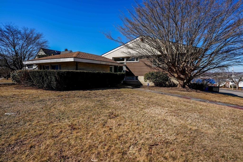 203 Martha St Property Photo 10