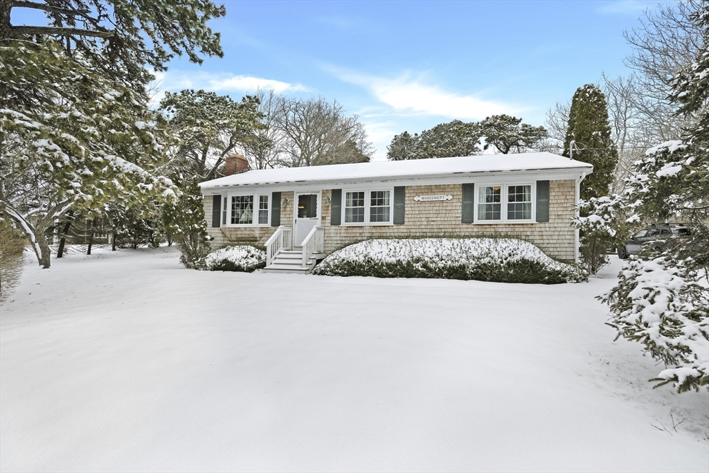 37 Knoll Dr Property Photo 2