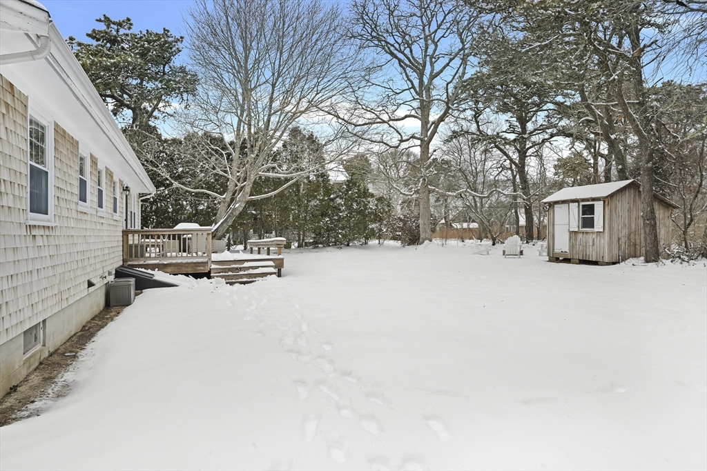 37 Knoll Dr Property Photo 4