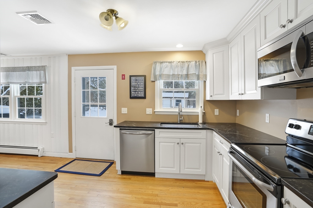 37 Knoll Dr Property Photo 6