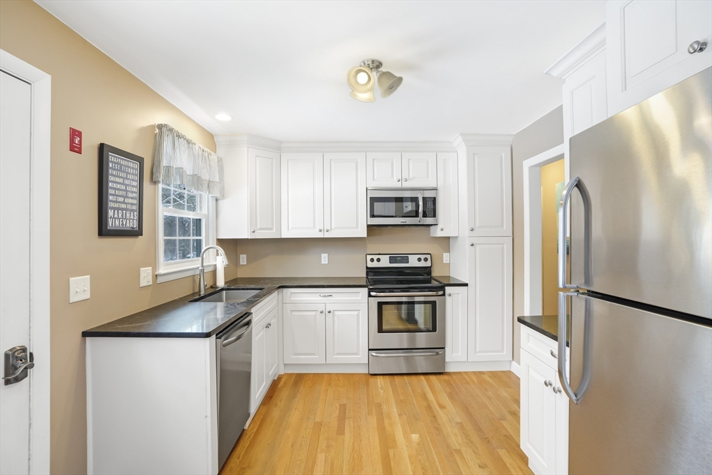 37 Knoll Dr Property Photo 7