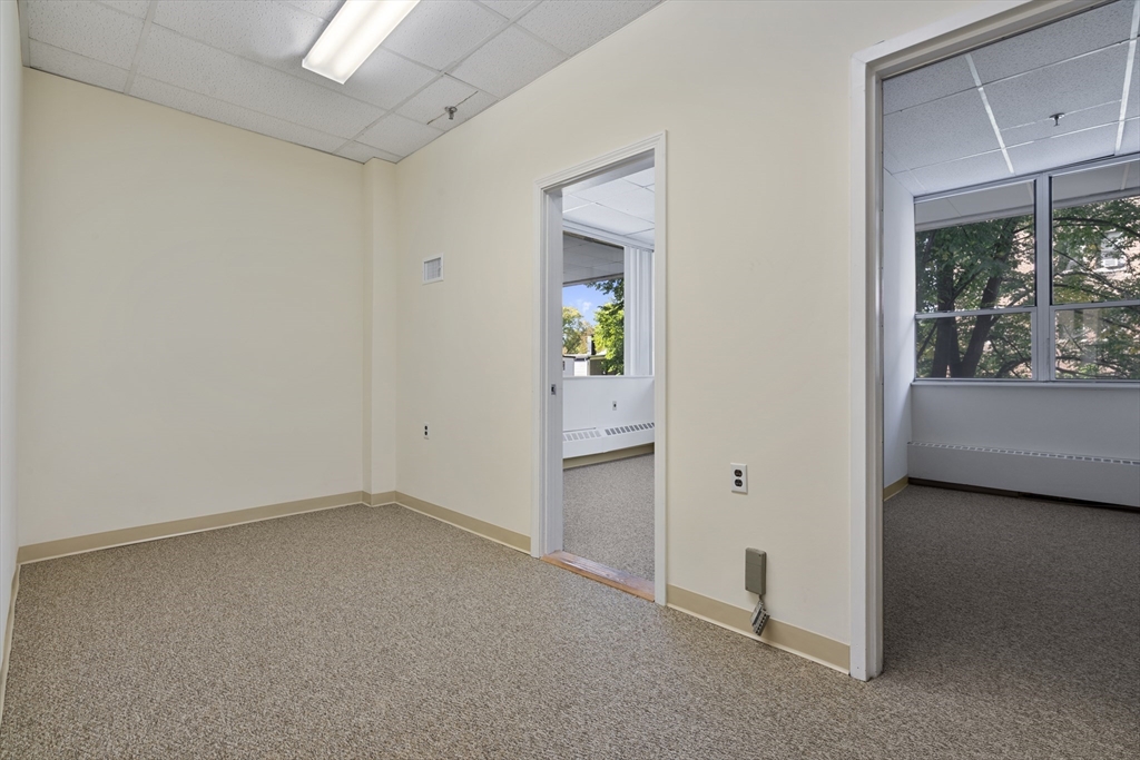 872 Massachusetts Ave # 4 Property Photo 5