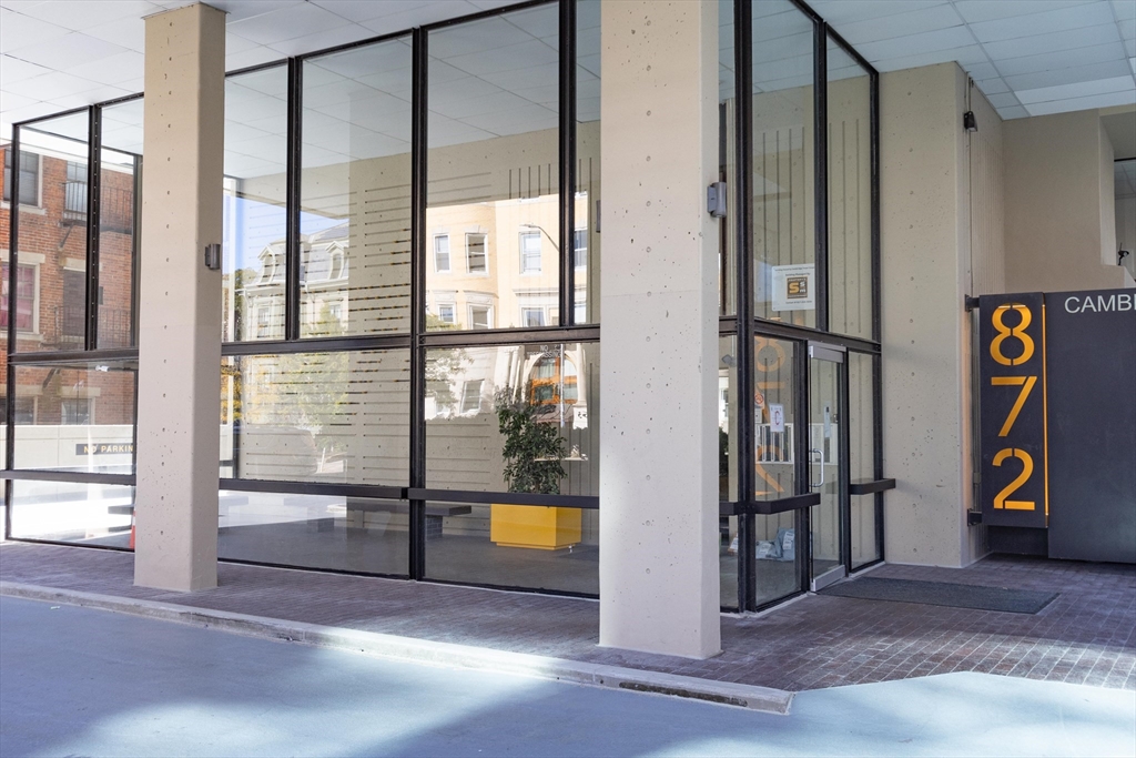 872 Massachusetts Ave # 4 Property Photo 8