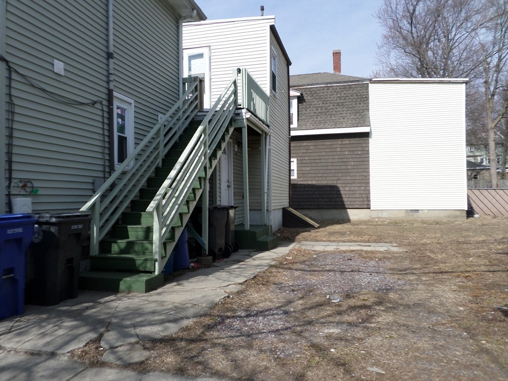 57 Bloomingdale St Property Photo 3