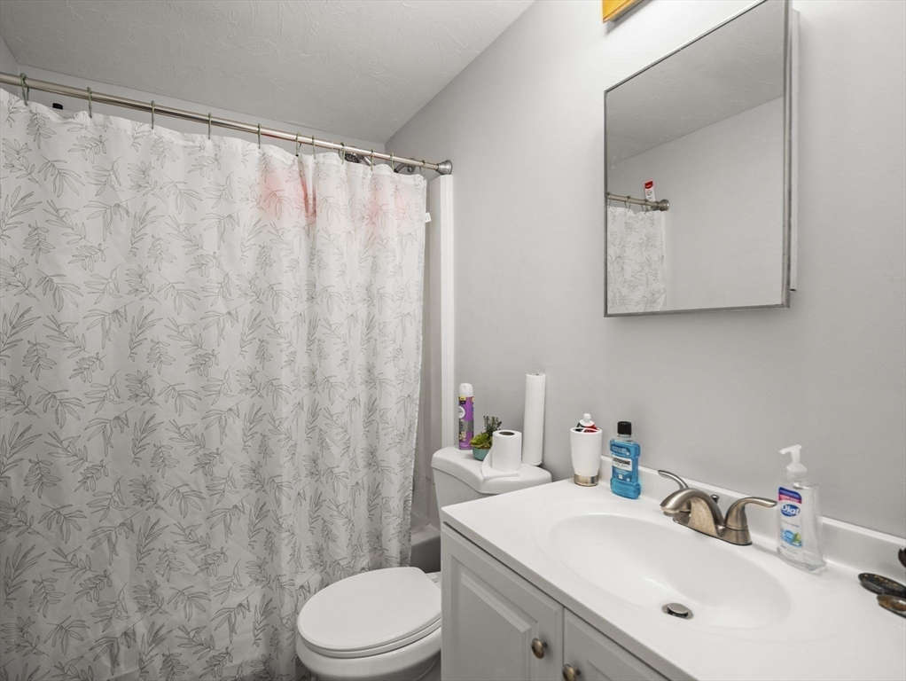135 Mendon St Property Photo 20