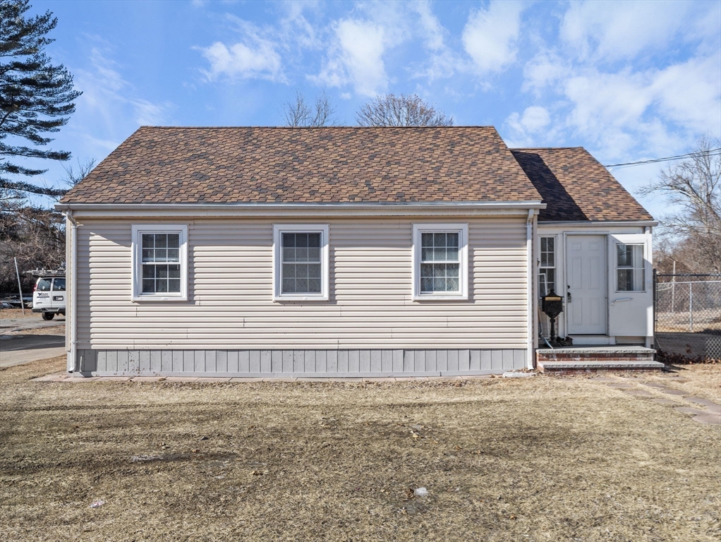 135 Mendon St Property Photo 22