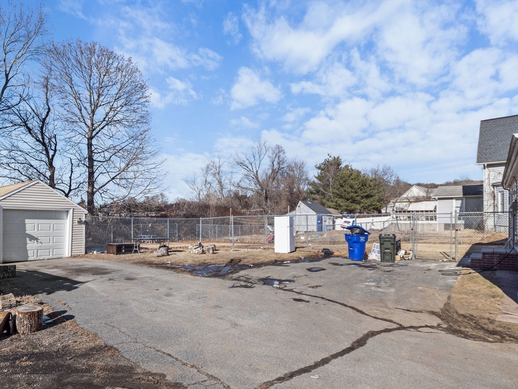 135 Mendon St Property Photo 28