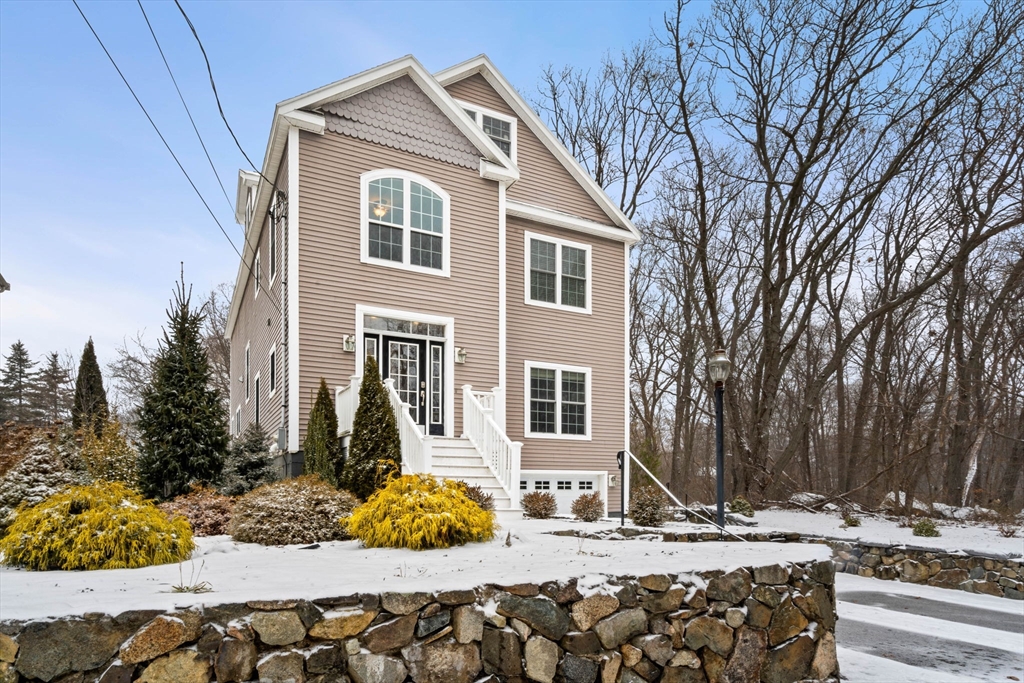 14 Fisher Ave Property Photo
