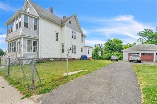 79 Marshall St Property Photo 4