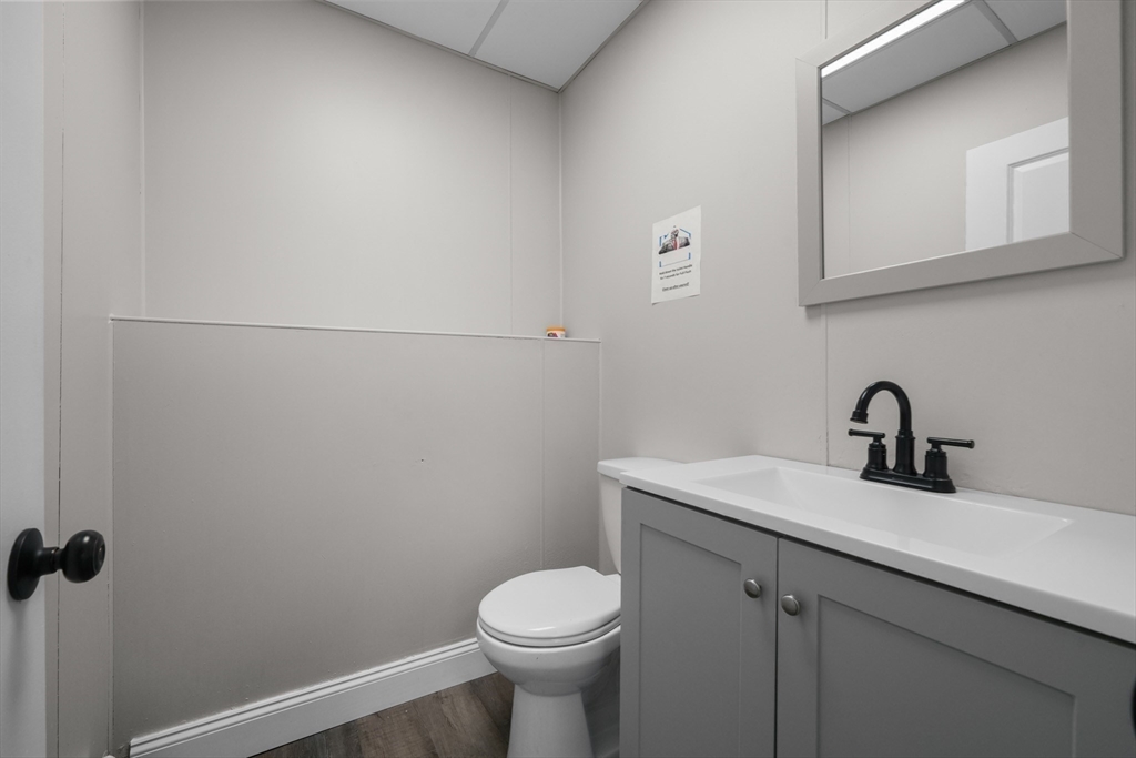 337 Columbia Street Property Photo 8