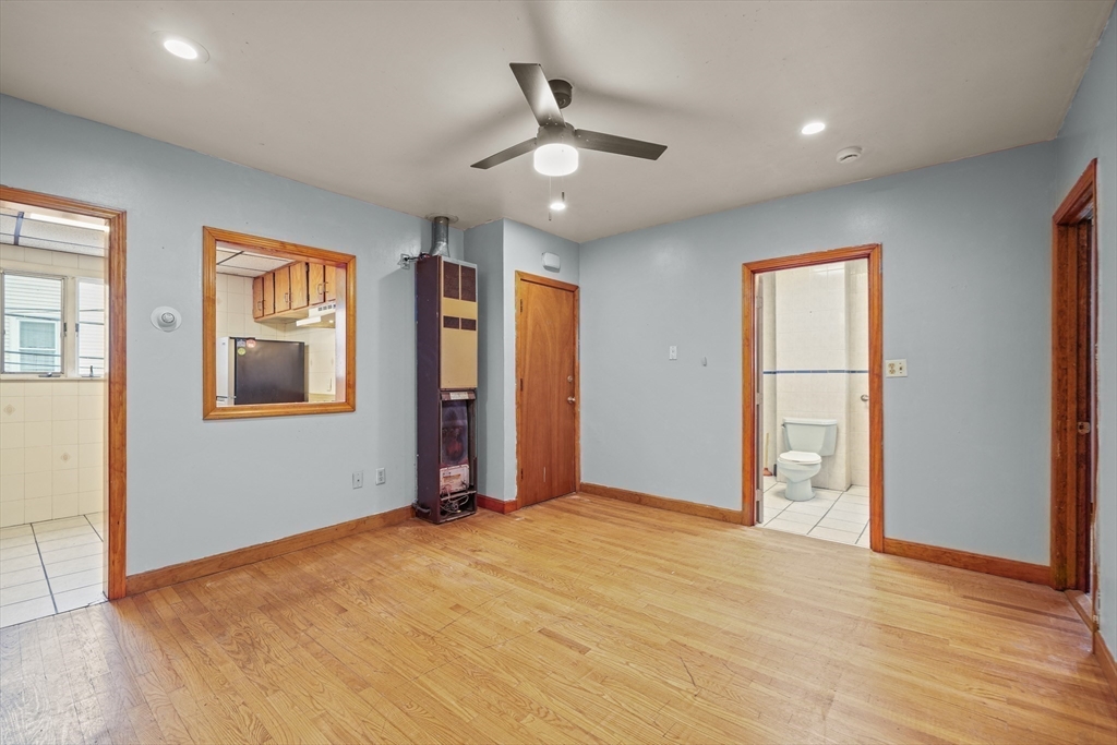 337 Columbia Street Property Photo 23
