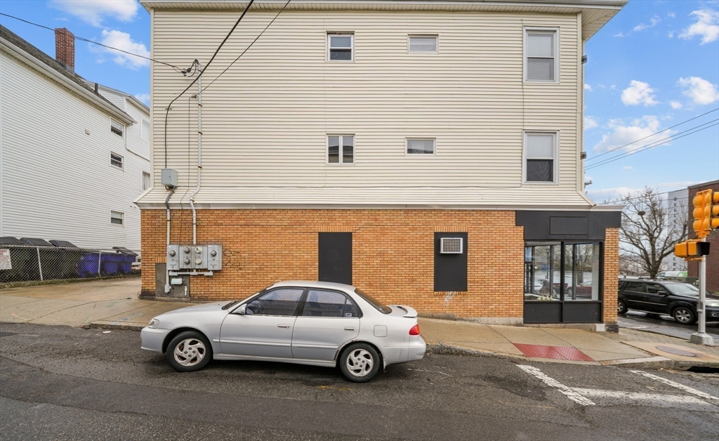 337 Columbia Street Property Photo 42