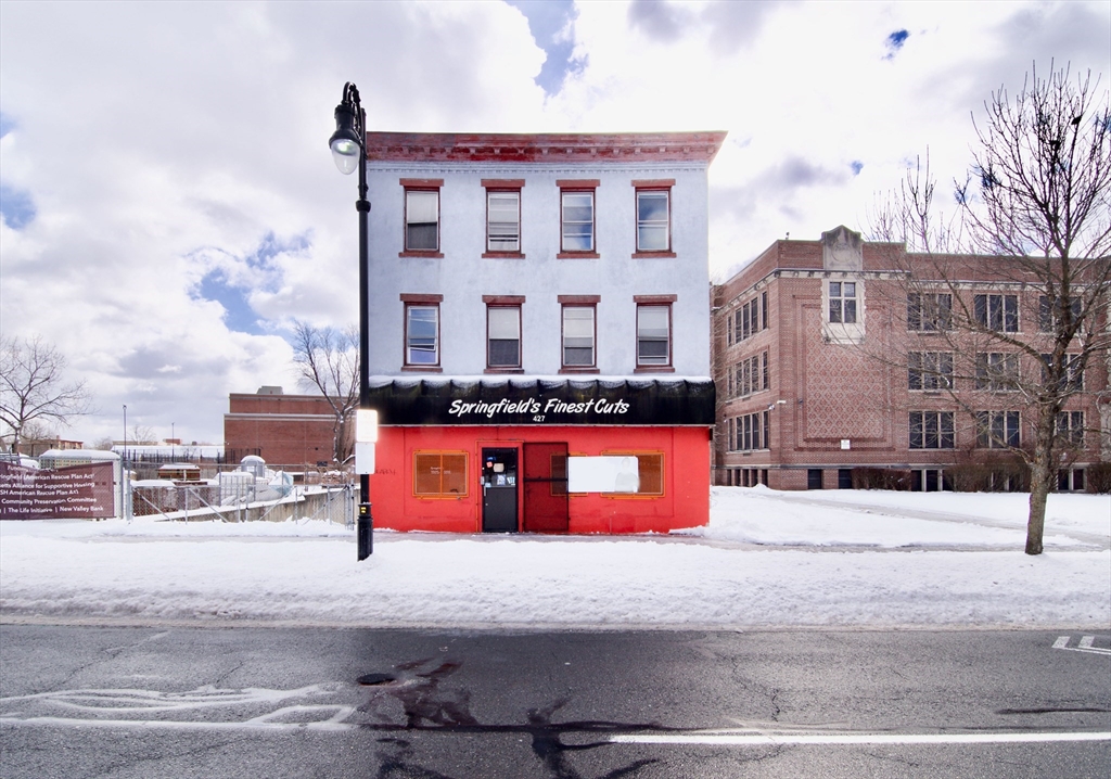 423-427 State St Property Photo