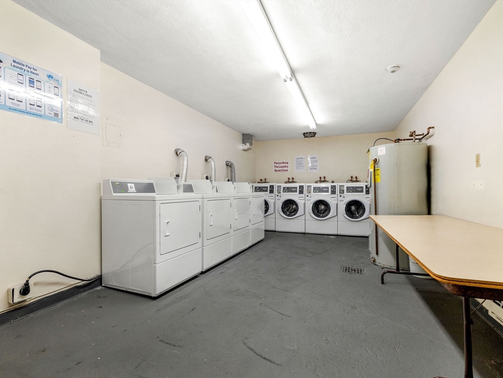 386 Commercial St # 4a Property Photo 10