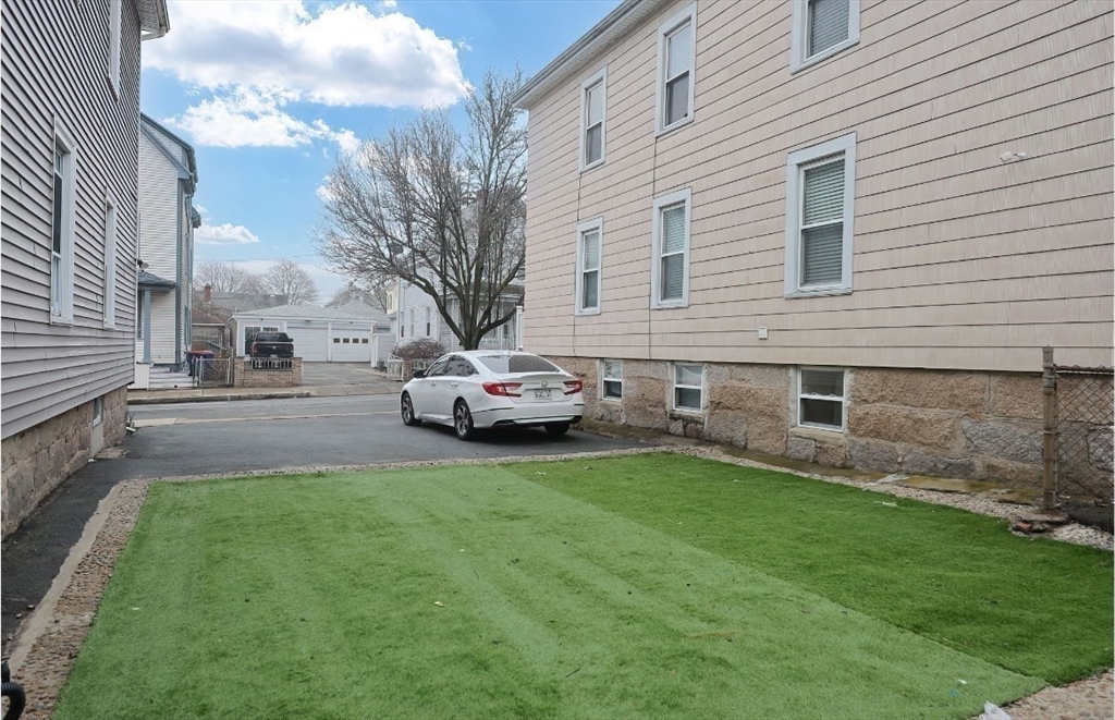 531 Rivet St Property Photo 2