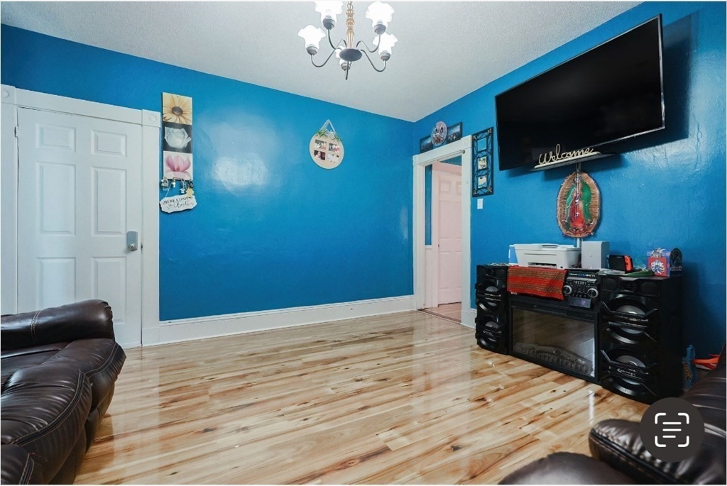 531 Rivet St Property Photo 8